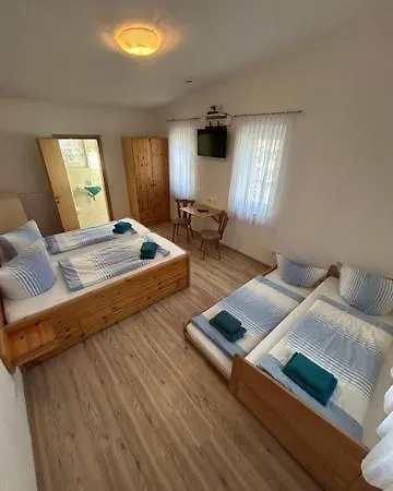 Гостьовий будинок Und Halli-galli