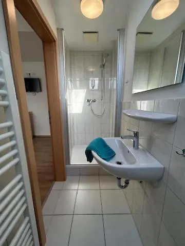 Und Halli-galli Gasthuis 3*